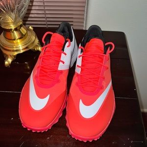 NWT Nike FI Flex size 8.5 Womens. Hot pink with black and white